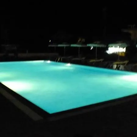 Sunshine Hotel